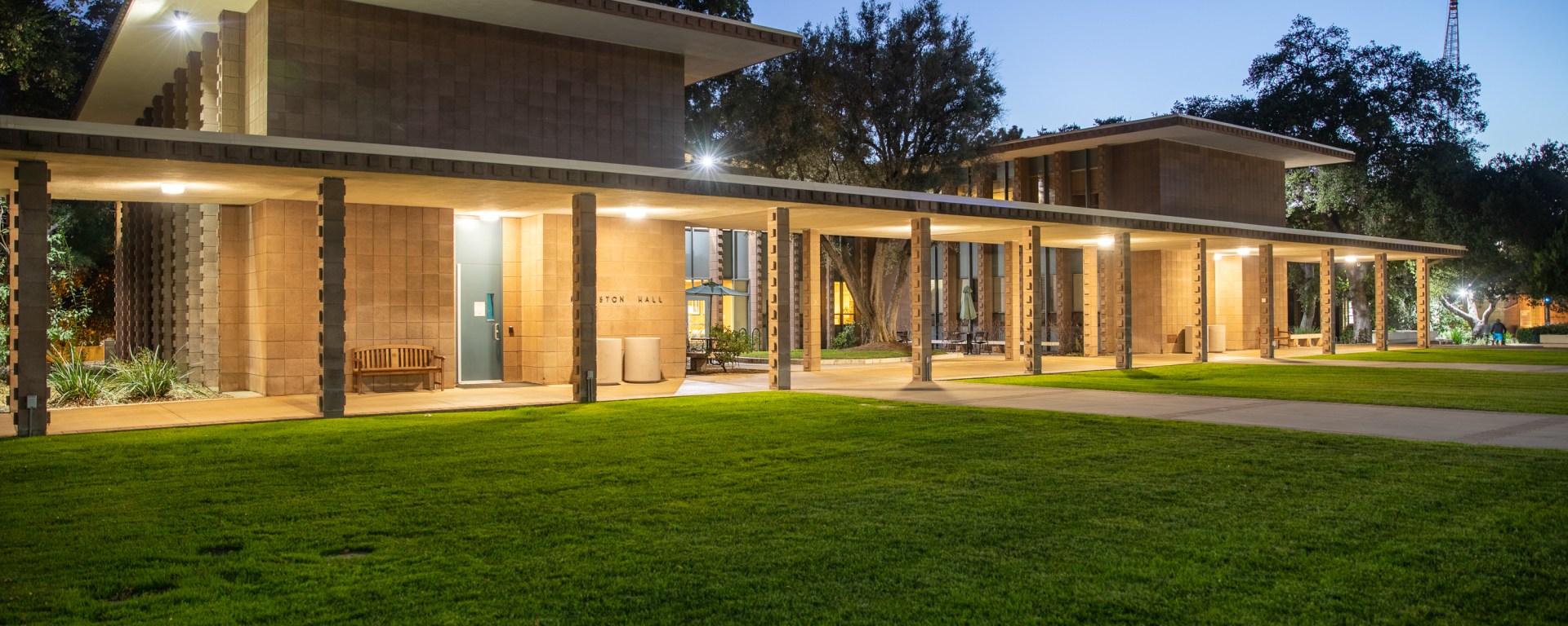 An image of Kingston Hall in the evening.